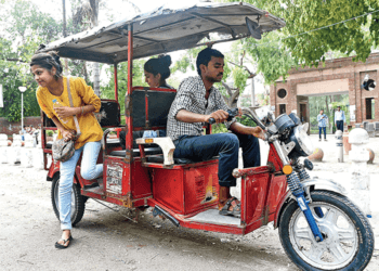 West Bengal: an electric-powered rickshaw journey ride 4