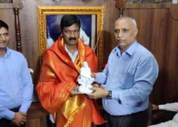 Mumbai lodge canceled D.K. Shivakumar's showed booking 5