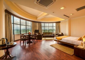 Airport Hotel Reservation System in India 2