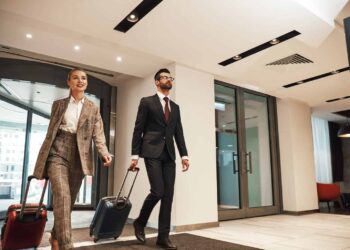 How to Start an Airport Hotel Booking Business 1